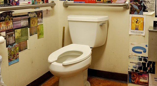 トイレつまりの原因から予防と業者対応まで快適な生活を守るための徹底ガイド トイレつまりの原因から予防と業者対応まで快適な生活を守るための徹底ガイド